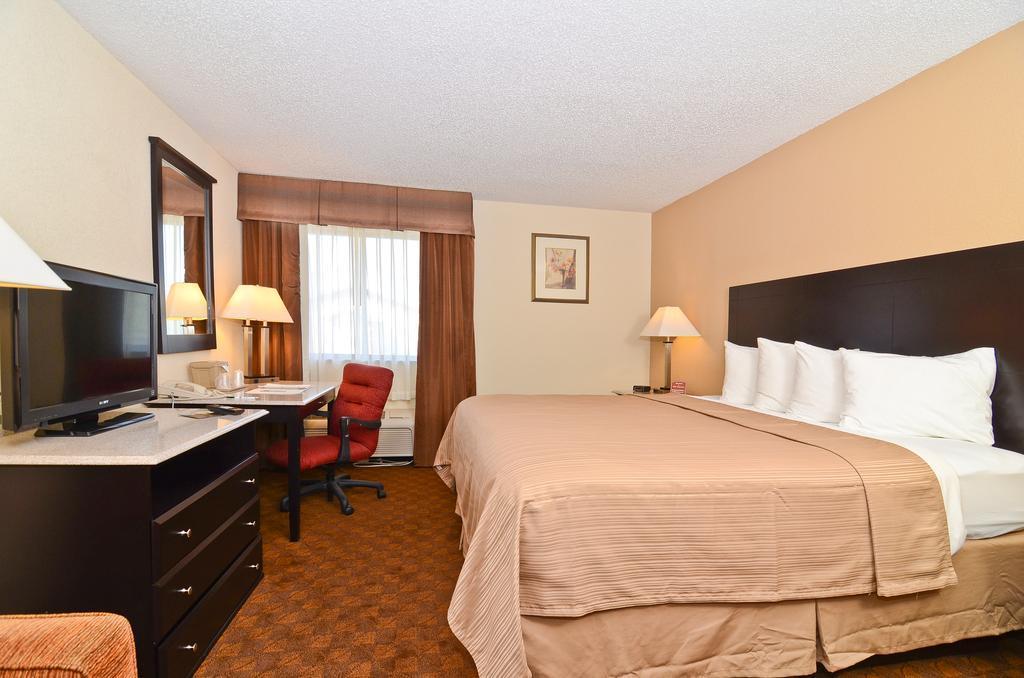 Quality Inn & Suites Coliseum Greensboro Dış mekan fotoğraf