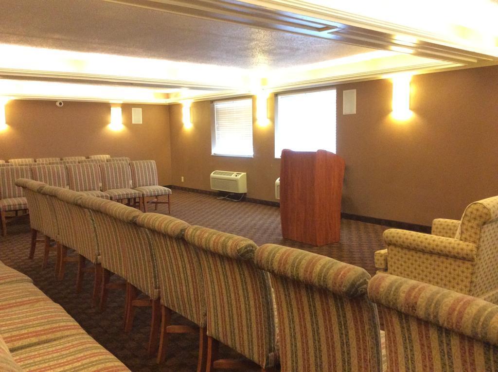 Quality Inn & Suites Coliseum Greensboro Dış mekan fotoğraf