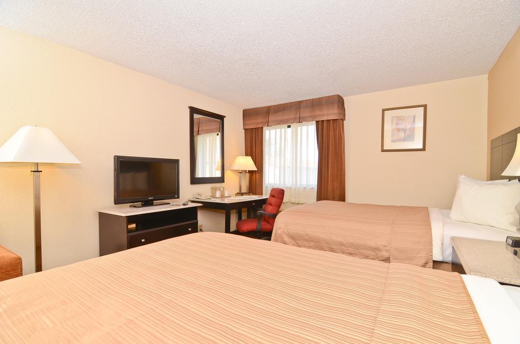 Quality Inn & Suites Coliseum Greensboro Dış mekan fotoğraf