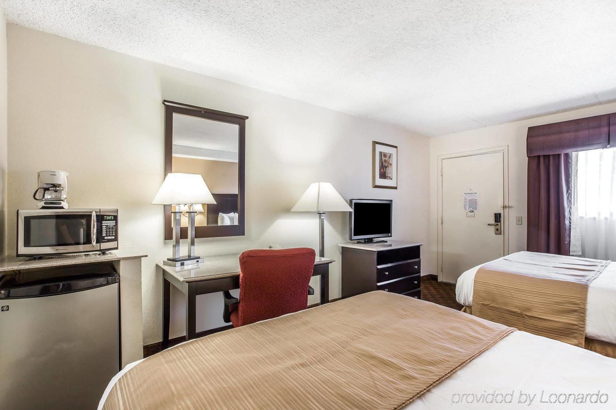 Quality Inn & Suites Coliseum Greensboro Dış mekan fotoğraf