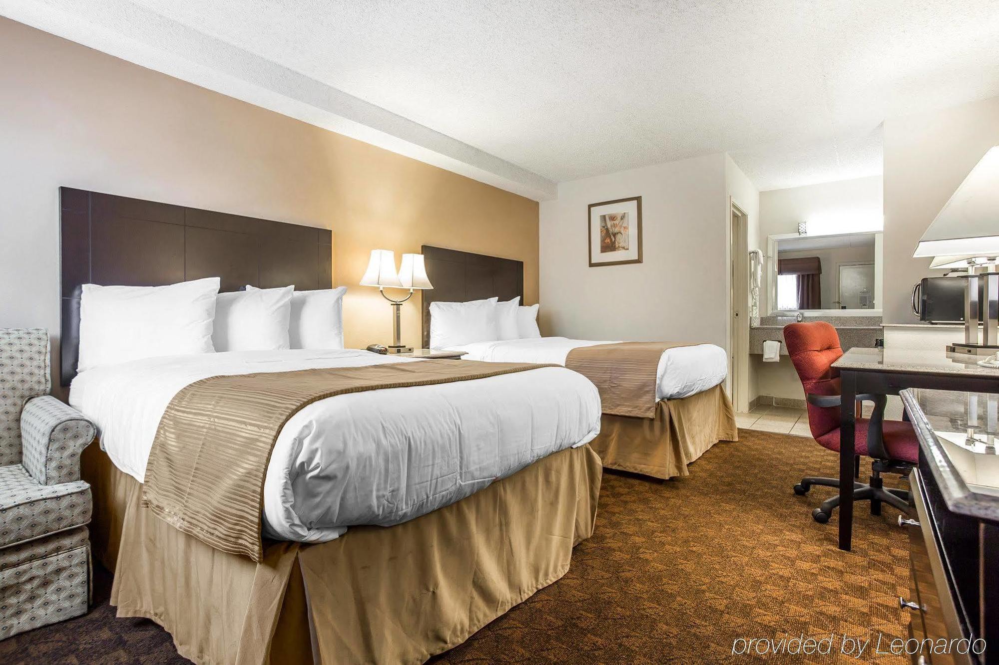 Quality Inn & Suites Coliseum Greensboro Dış mekan fotoğraf