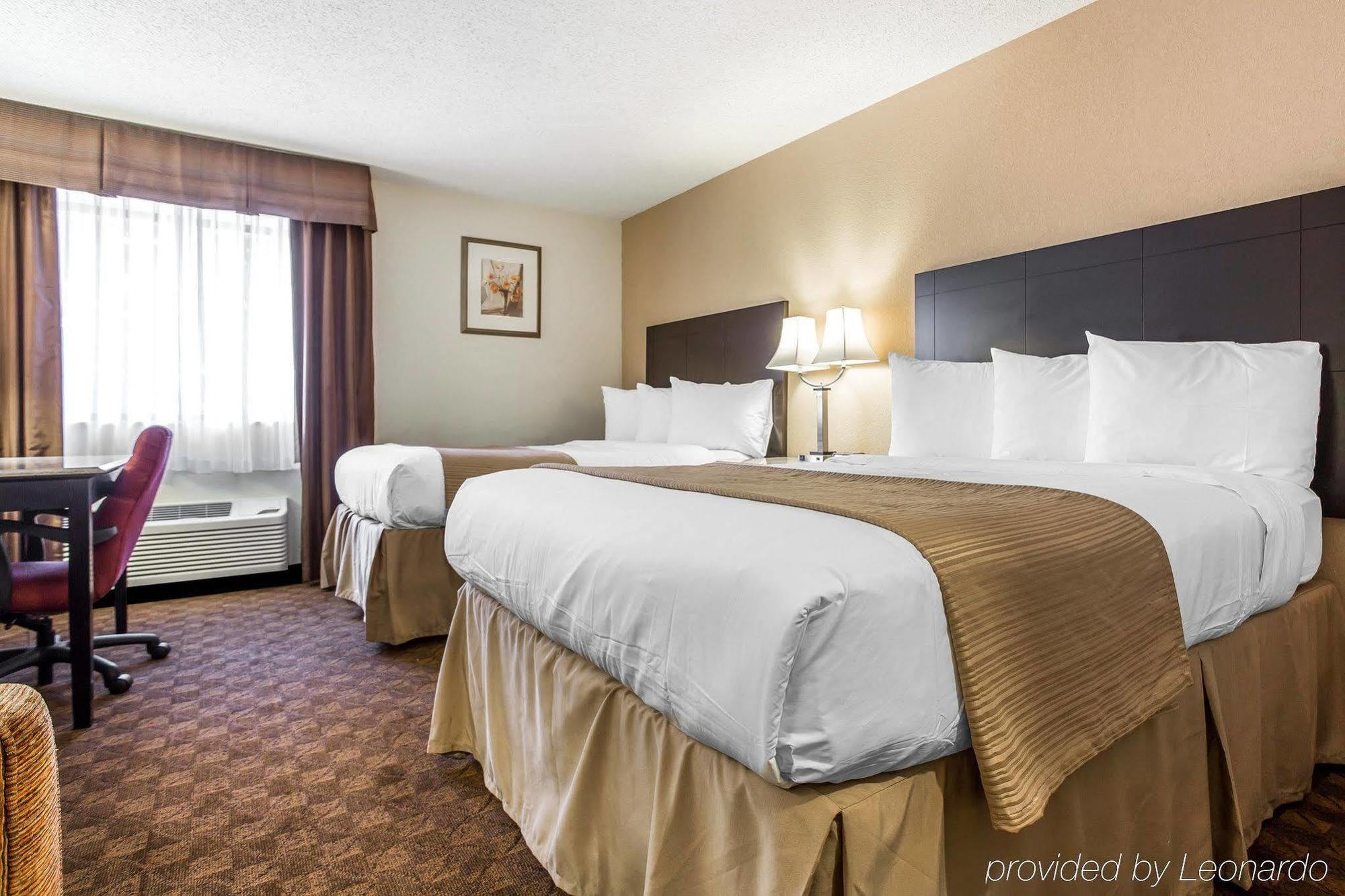 Quality Inn & Suites Coliseum Greensboro Dış mekan fotoğraf