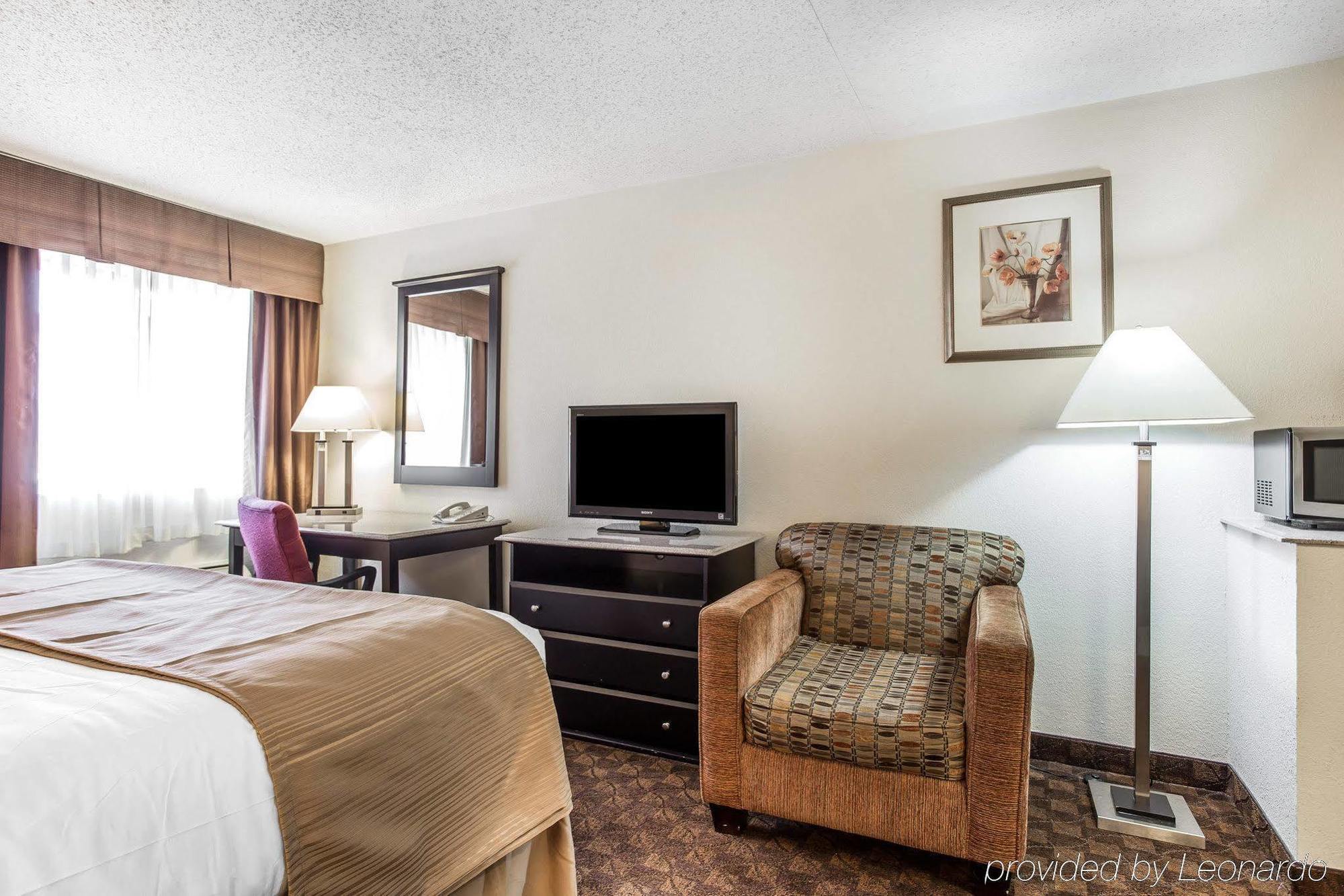 Quality Inn & Suites Coliseum Greensboro Dış mekan fotoğraf