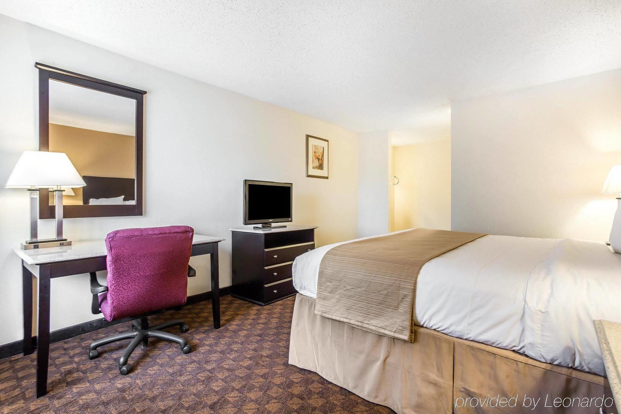 Quality Inn & Suites Coliseum Greensboro Dış mekan fotoğraf